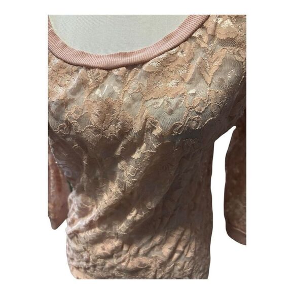 Timing Pink Lace Blouse Size M - Picture 3 of 4